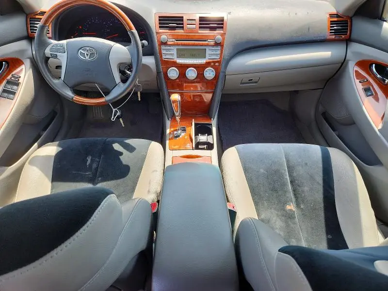2011 TOYOTA CAMRY LE  