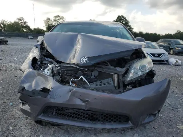 2011 TOYOTA SIENNA XLE  
