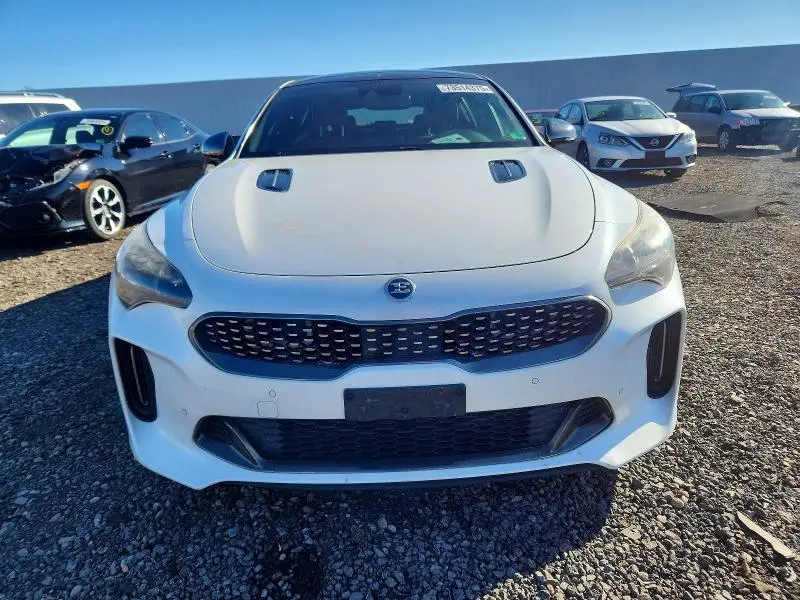 2018 KIA STINGER GT1  