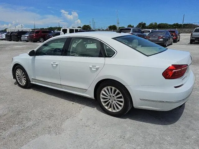 2016 VOLKSWAGEN PASSAT SE