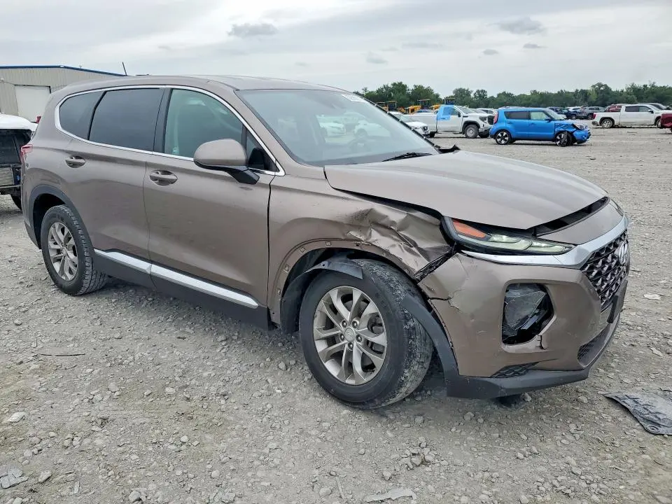 2019 HYUNDAI SANTA FE SE  