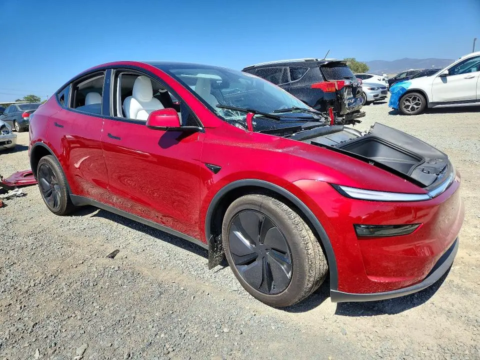 2026 TESLA MODEL Y   