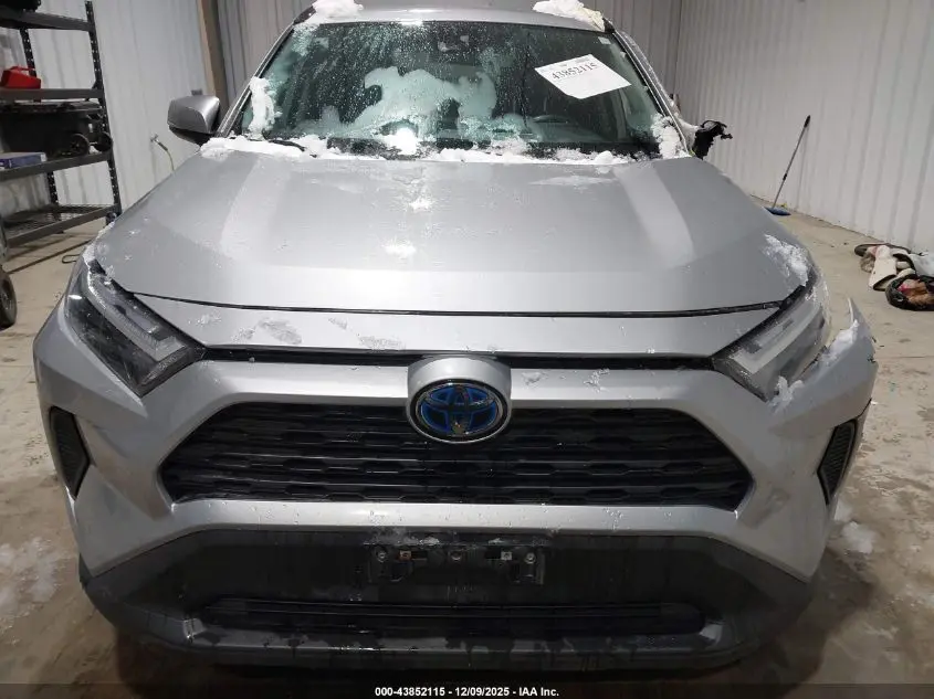 2022 TOYOTA RAV4 HYBRID XLE