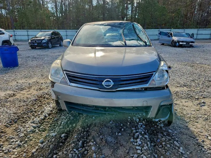 2010 NISSAN VERSA S  