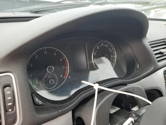 2013 VOLKSWAGEN PASSAT SE