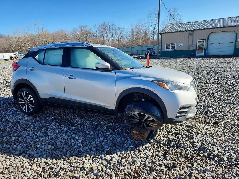 2020 NISSAN KICKS SV  