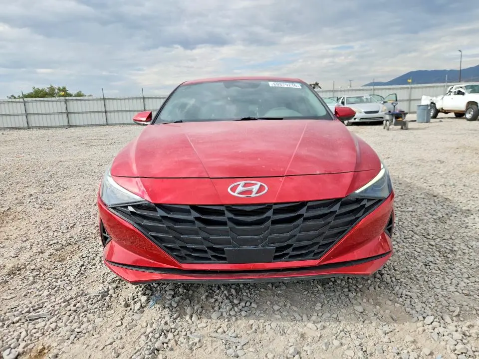 2021 HYUNDAI ELANTRA SEL  