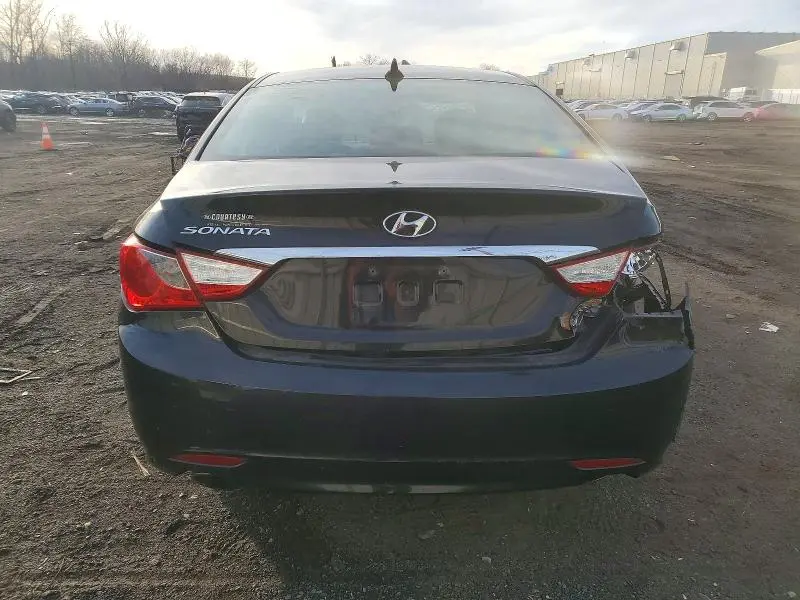 2011 HYUNDAI SONATA SE  