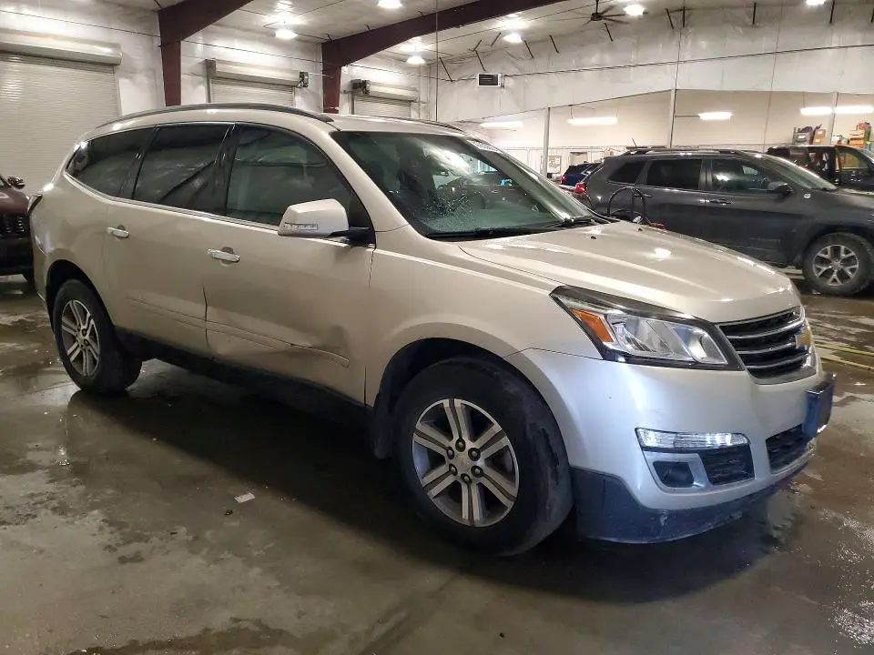2017 CHEVROLET TRAVERSE LT  