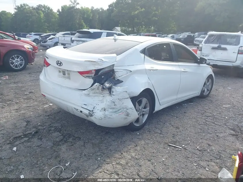 2013 HYUNDAI ELANTRA GLS