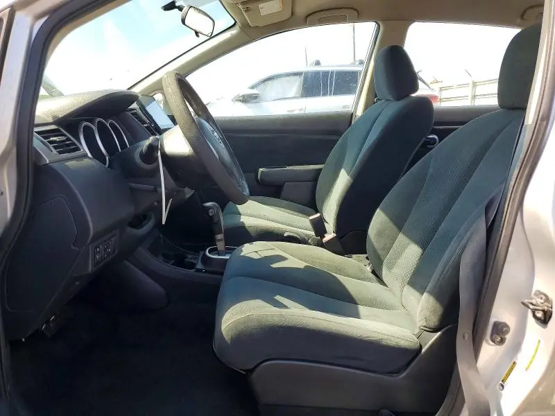 2010 NISSAN VERSA 1.8 S  