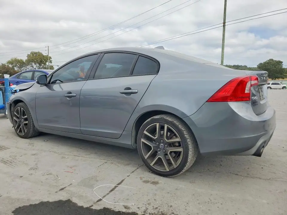 2017 VOLVO S60   