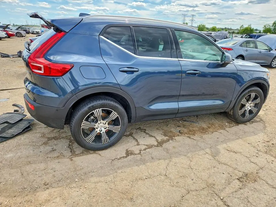 2019 VOLVO XC40 T5 INSCRIPTION  