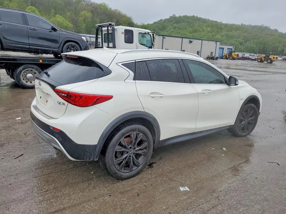 2018 INFINITI QX30 PREMIUM  