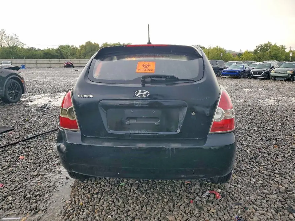 2011 HYUNDAI ACCENT GS  