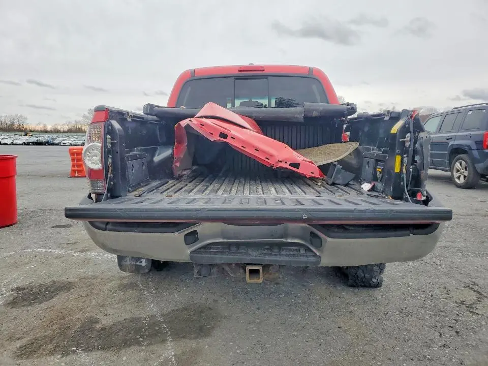 2011 TOYOTA TACOMA V6  