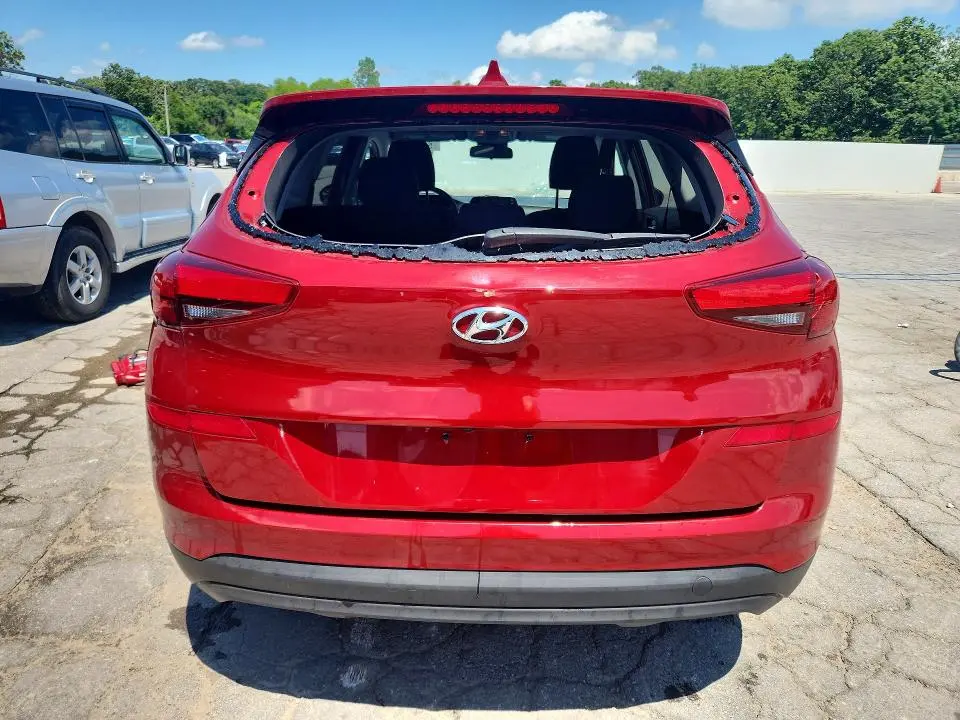 2021 HYUNDAI TUCSON SE  