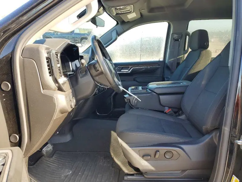 2025 CHEVROLET SILVERADO C1500 LT  