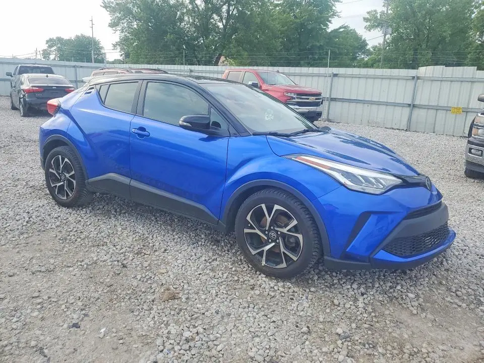 2020 TOYOTA C-HR XLE  