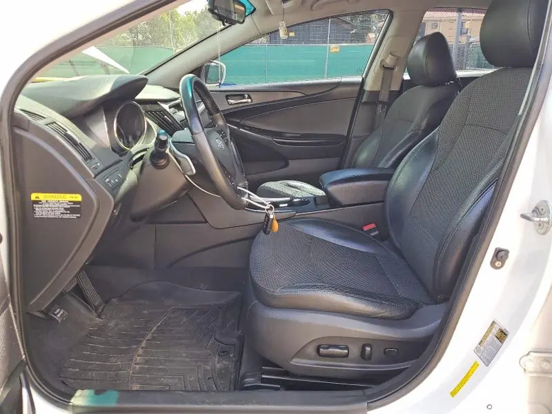 2012 HYUNDAI SONATA SE  