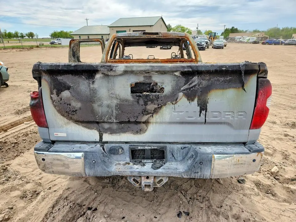 2018 TOYOTA TUNDRA SR  