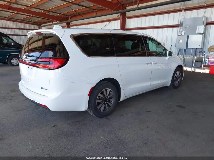 2022 CHRYSLER PACIFICA HYBRID TOURING L