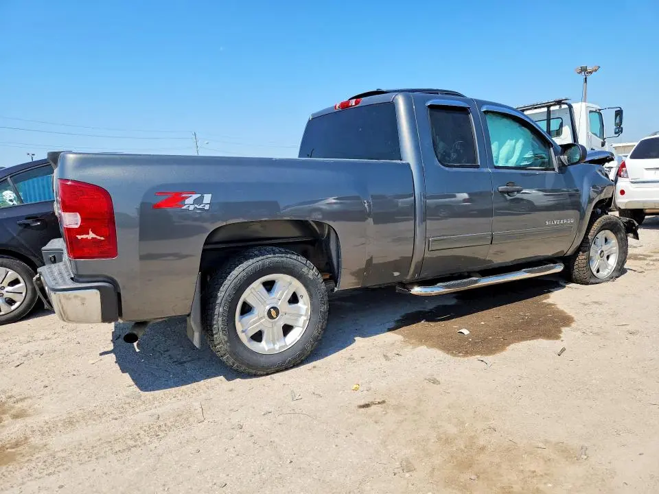 2011 CHEVROLET SILVERADO K1500 LT  