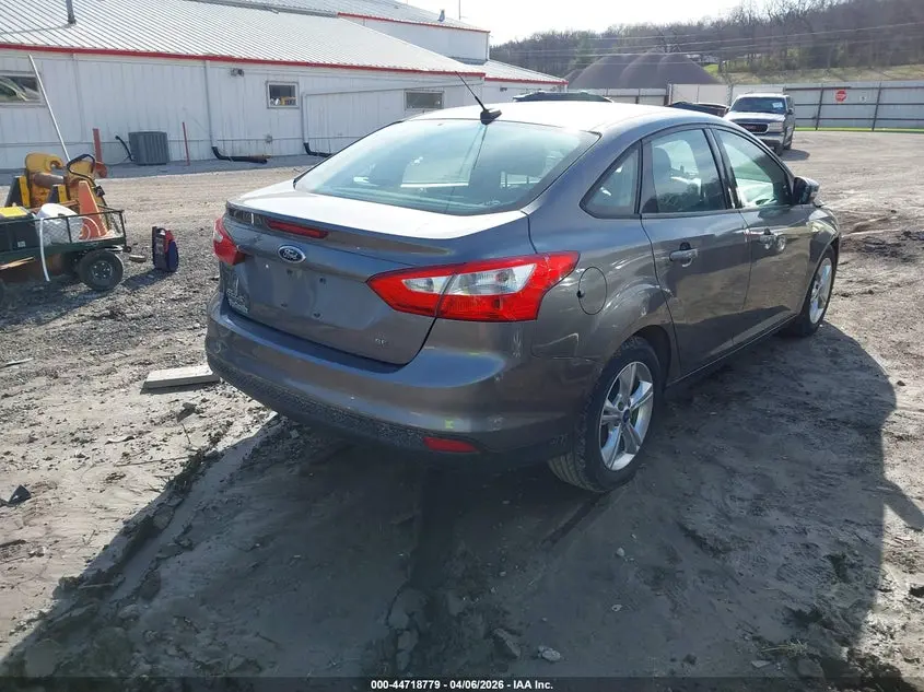 2013 FORD FOCUS SE