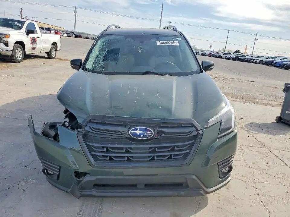 2024 SUBARU FORESTER LIMITED  