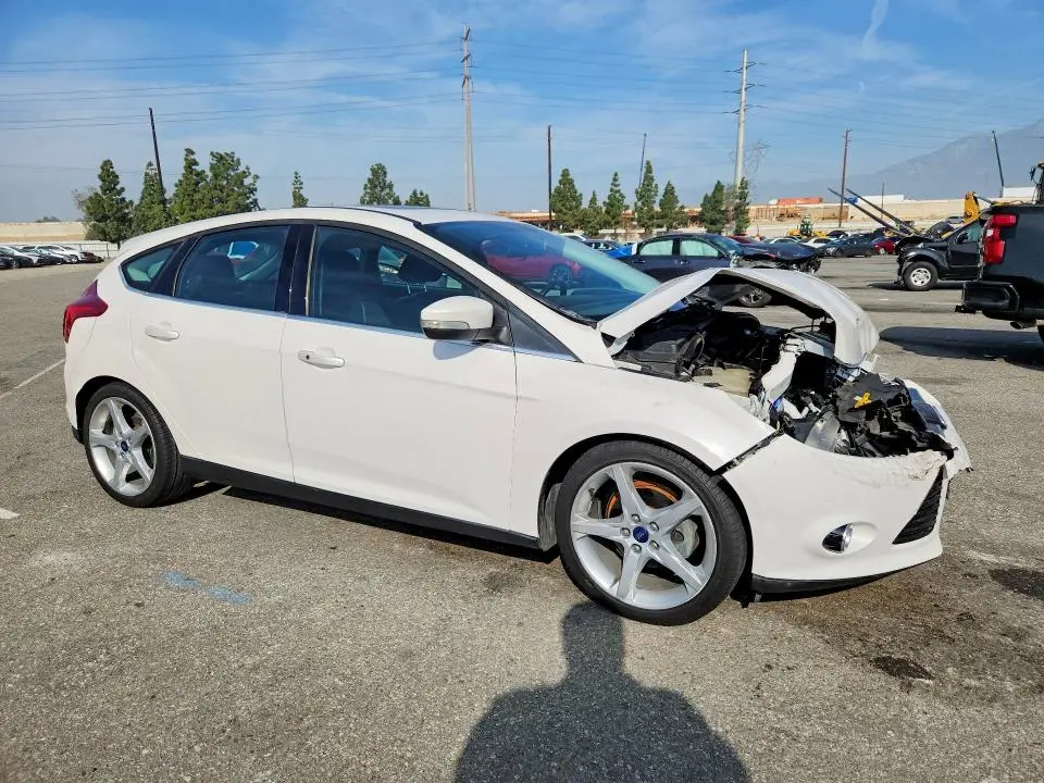 2014 FORD FOCUS TITANIUM  
