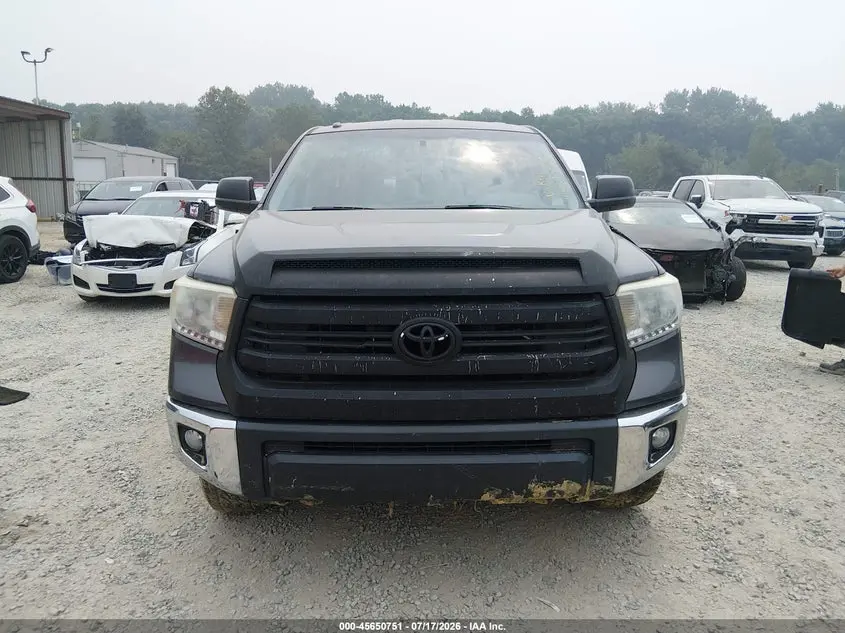 2017 TOYOTA TUNDRA SR5 5.7L V8