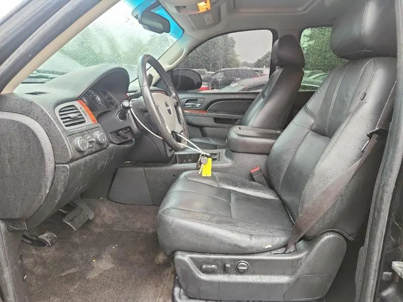2011 GMC YUKON XL K1500 SLT  