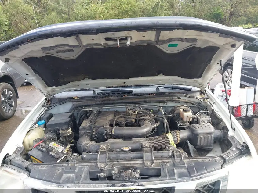 2014 NISSAN FRONTIER S