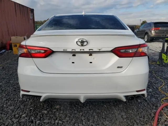 2018 TOYOTA CAMRY SE  