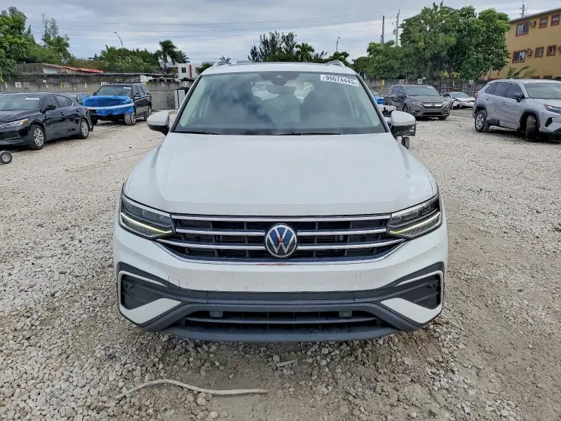 2022 VOLKSWAGEN TIGUAN SE  