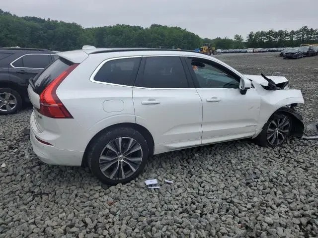 2022 VOLVO XC60 B5 MOMENTUM  