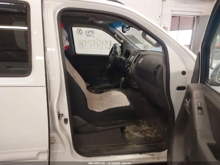 2015 NISSAN FRONTIER PRO-4X