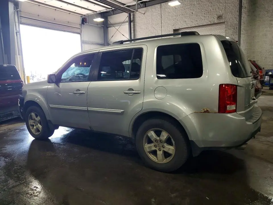 2011 HONDA PILOT EX  