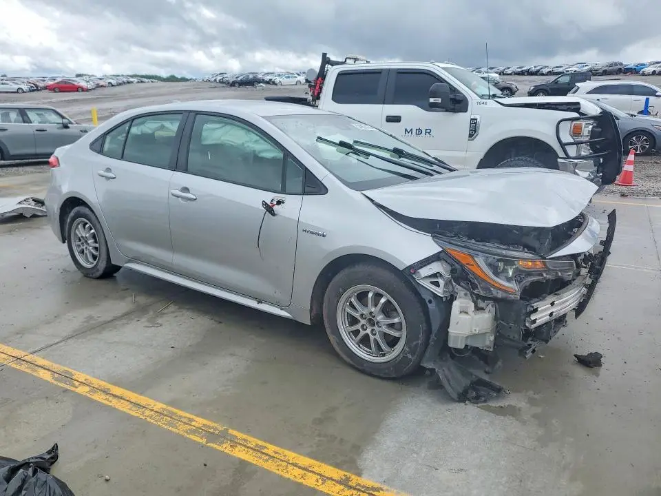 2021 TOYOTA COROLLA LE  