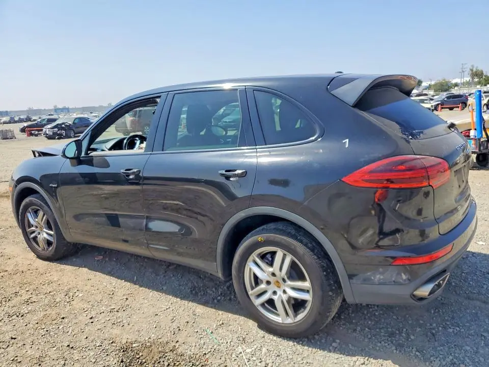 2015 PORSCHE CAYENNE   