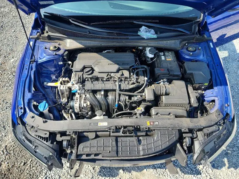 2025 HYUNDAI ELANTRA SE  