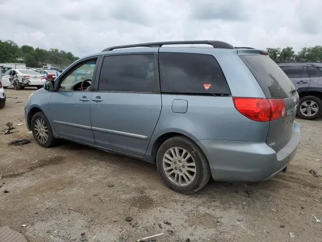 2010 TOYOTA SIENNA XLE  