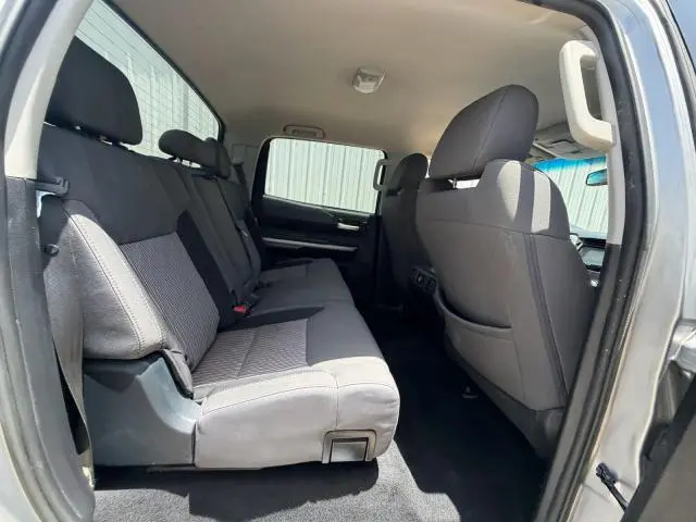 2017 TOYOTA TUNDRA SR5  