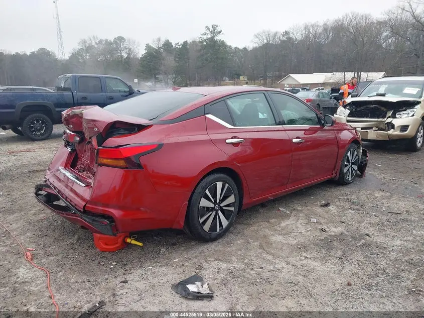 2022 NISSAN ALTIMA SL FWD