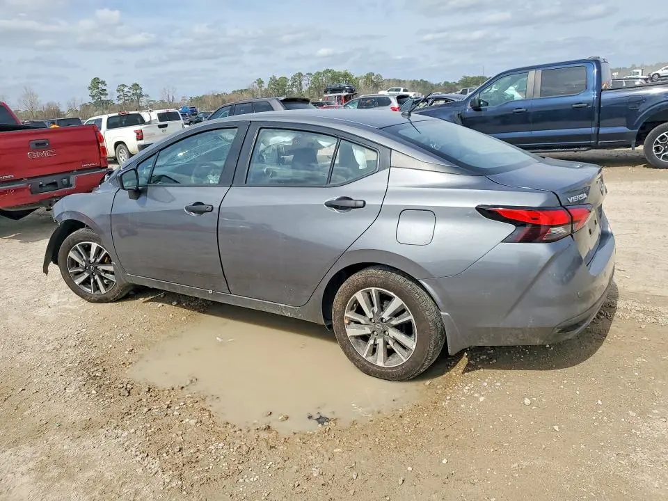 2024 NISSAN VERSA S  