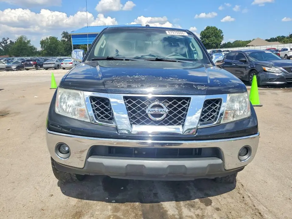 2014 NISSAN FRONTIER SL  