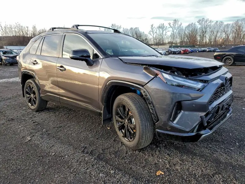 2025 TOYOTA RAV4 XSE  