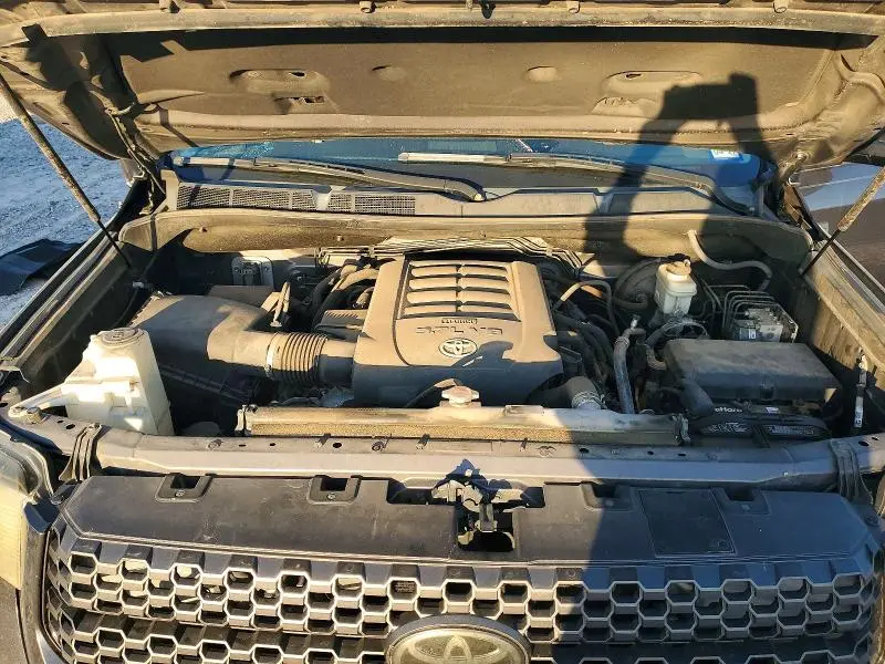 2018 TOYOTA TUNDRA CREWMAX SR5  