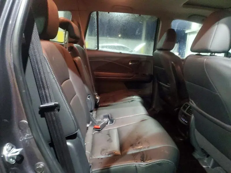 2022 HONDA PILOT SE  
