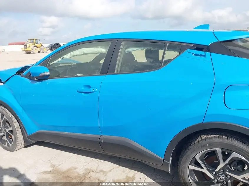 2019 TOYOTA C-HR XLE